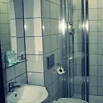 度假村 Zloty Potok Resort Oferta Lato 2026 Domki Nad Jeziorem Zlotnickim Prywatna Plaza Camping Pokoje Tuz Przy Lesie Oraz Restauracja