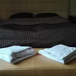 Zloty Potok Resort Oferta Lato 2026 Domki Nad Jeziorem Zlotnickim Prywatna Plaza Camping Pokoje Tuz Przy Lesie Oraz Restauracja 佐洛季波季克