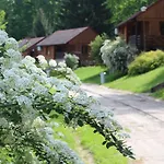 Zloty Potok Resort Oferta Lato 2026 Domki Nad Jeziorem Zlotnickim Prywatna Plaza Camping Pokoje Tuz Przy Lesie Oraz Restauracja 3* 佐洛季波季克