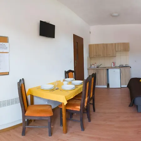 Lato 2026 Nad Jeziorem Zlotnickim Prywatna Plaza Tuz Przy Lesie Oraz Restauracja 3* Zloty Potok (Luban)